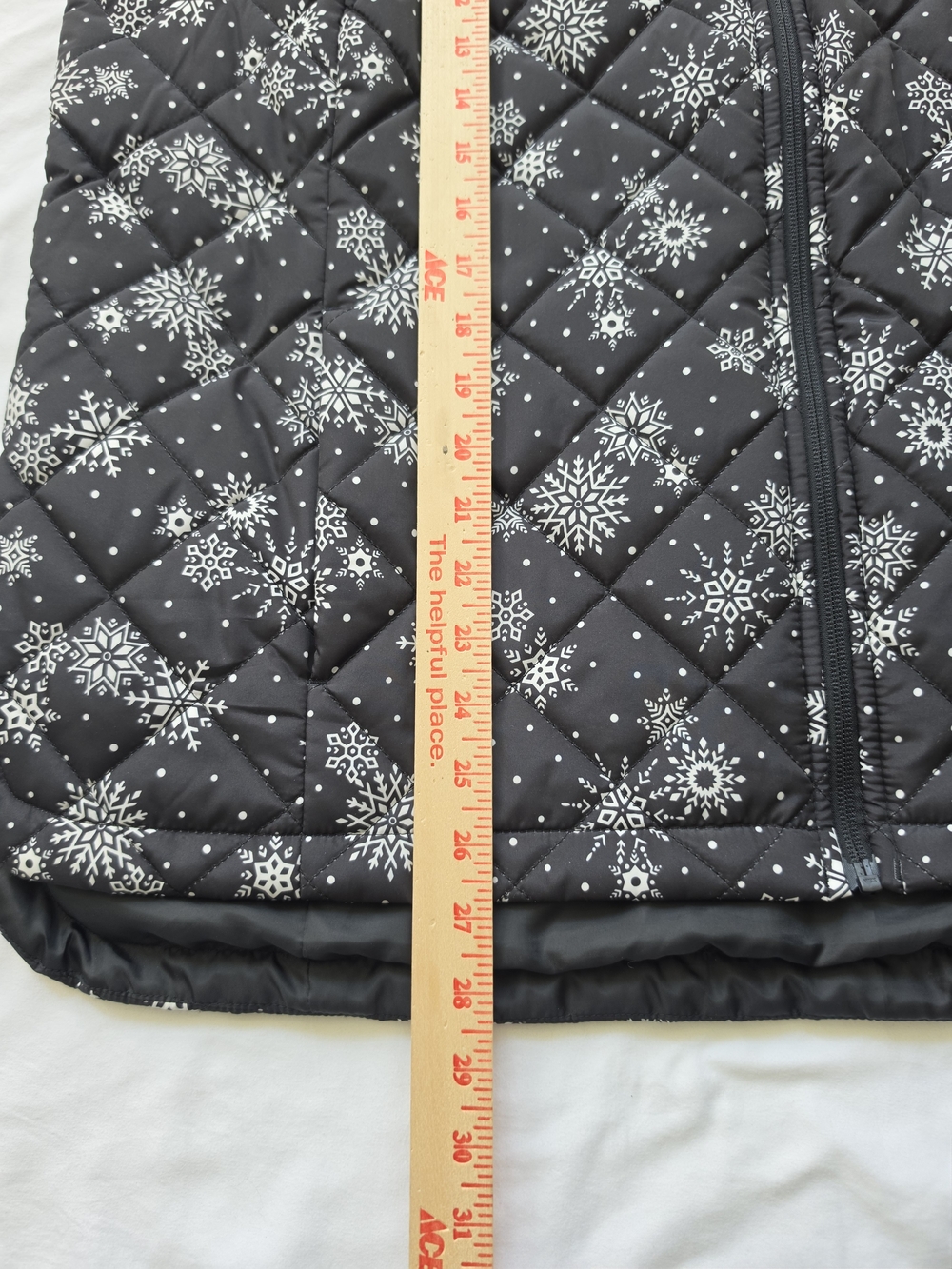 Lands End Womens 1X Black White Snowflake Quilted Puffer Vest - Picture 4 of 5